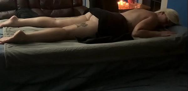  Milf gets in home erotic massage and happy ending